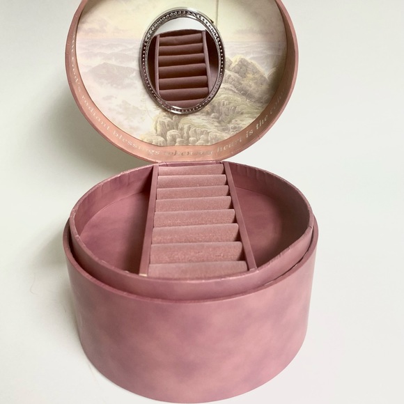 Thomas Kinkade musical jewelry box with mirror. Beautiful Mountaintop scene. - Picture 5 of 13